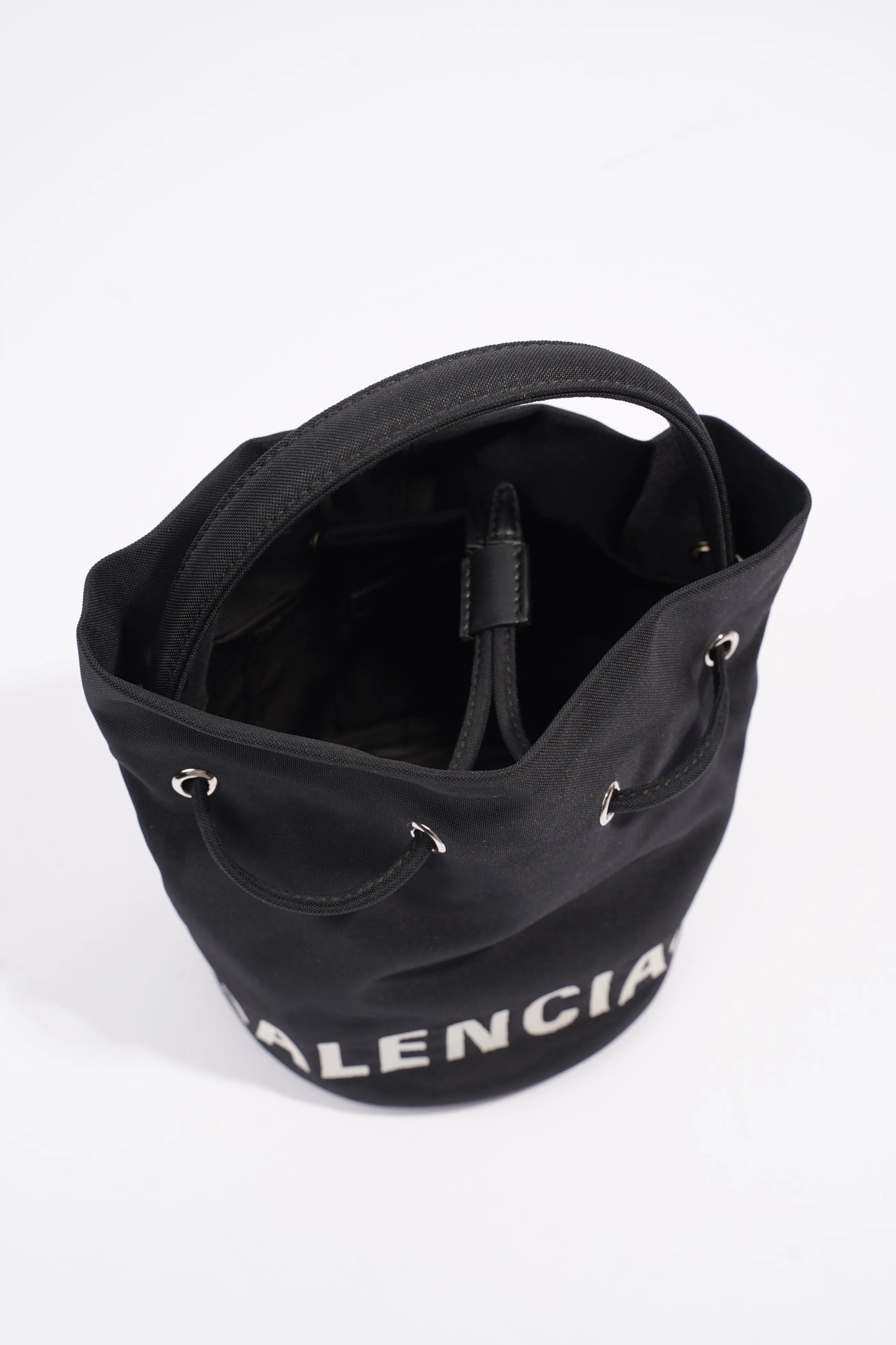 Balenciaga Wheel Bucket Bag Black / White Nylon