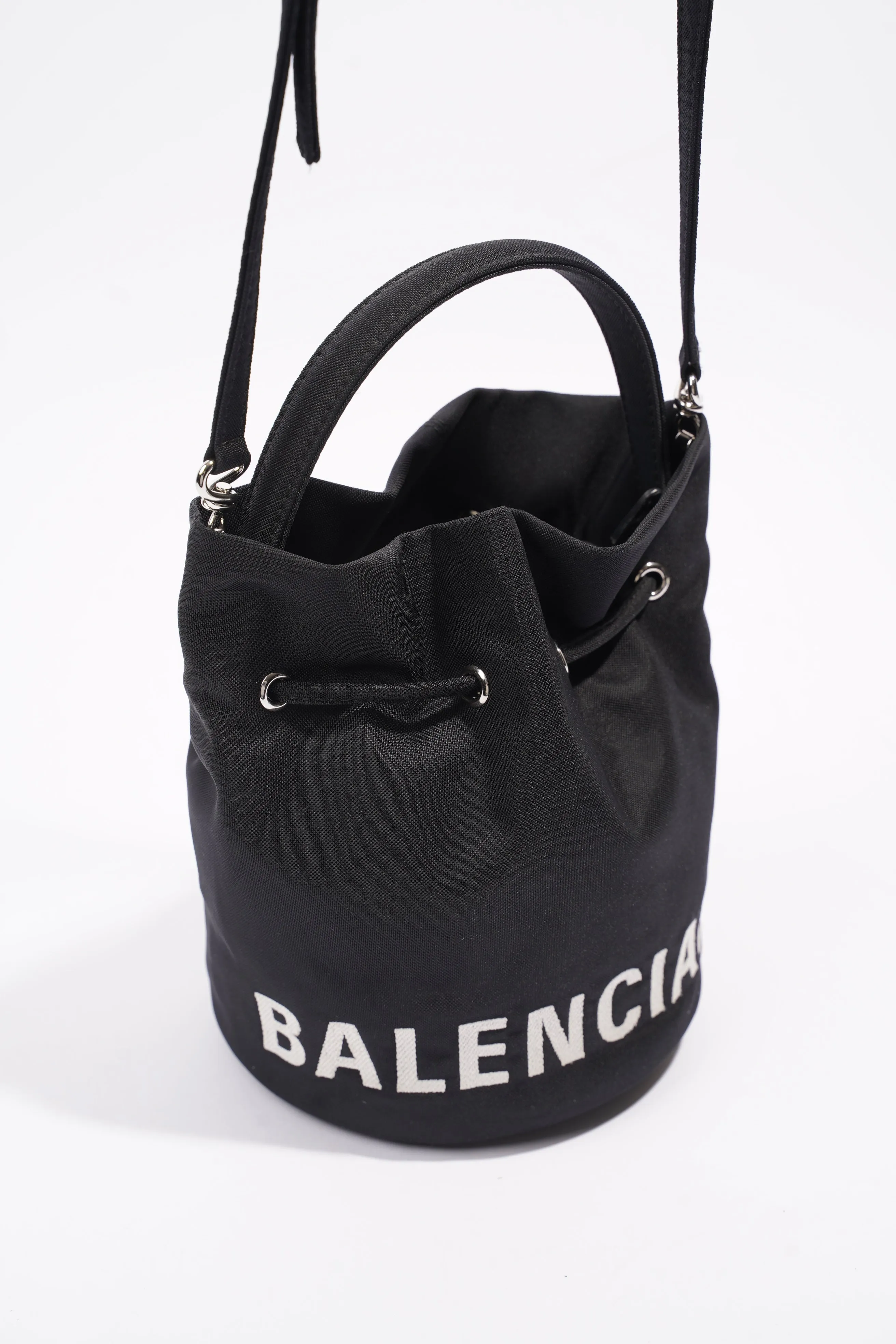 Balenciaga Wheel Bucket Bag Black / White Nylon